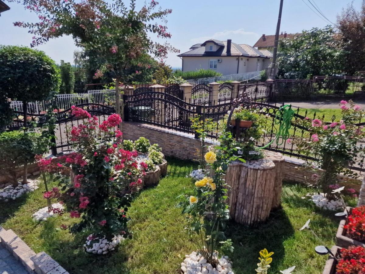 Villa Jankovic Modrica Exteriör bild