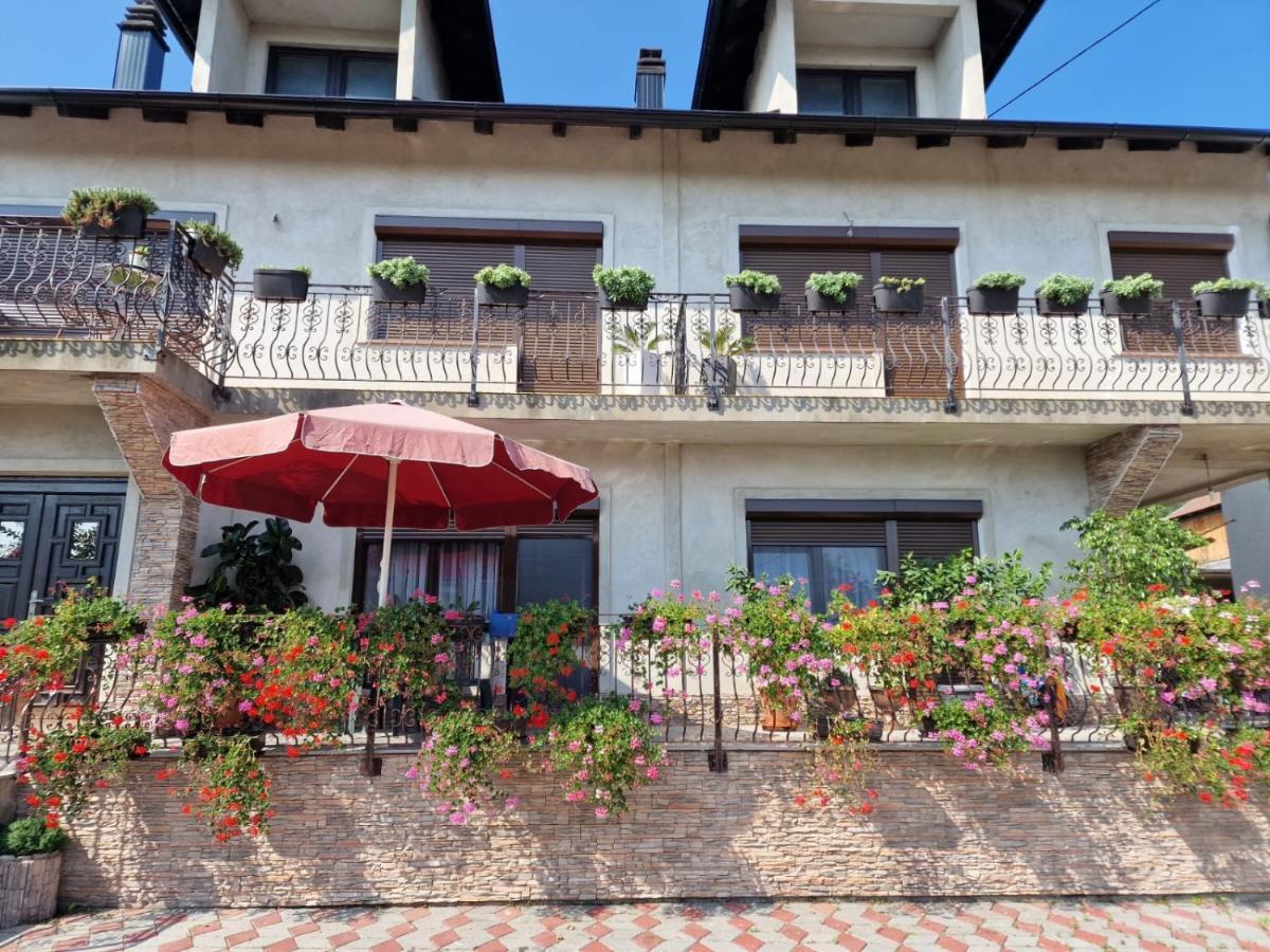 Villa Jankovic Modrica Exteriör bild