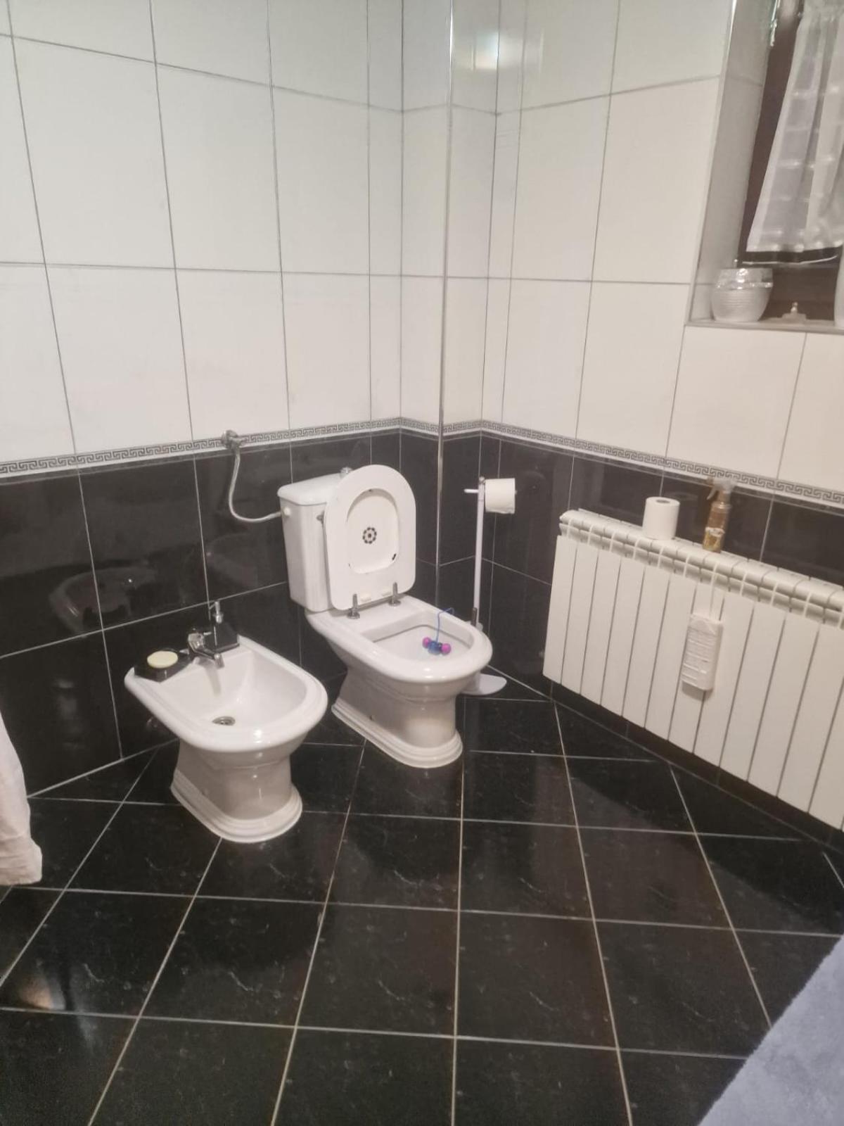 Villa Jankovic Modrica Exteriör bild